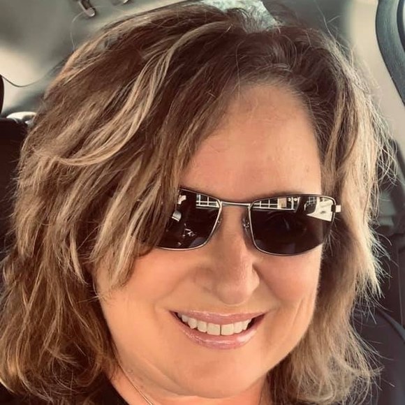 Meet your Posher, Paula - Picture 1 of 1